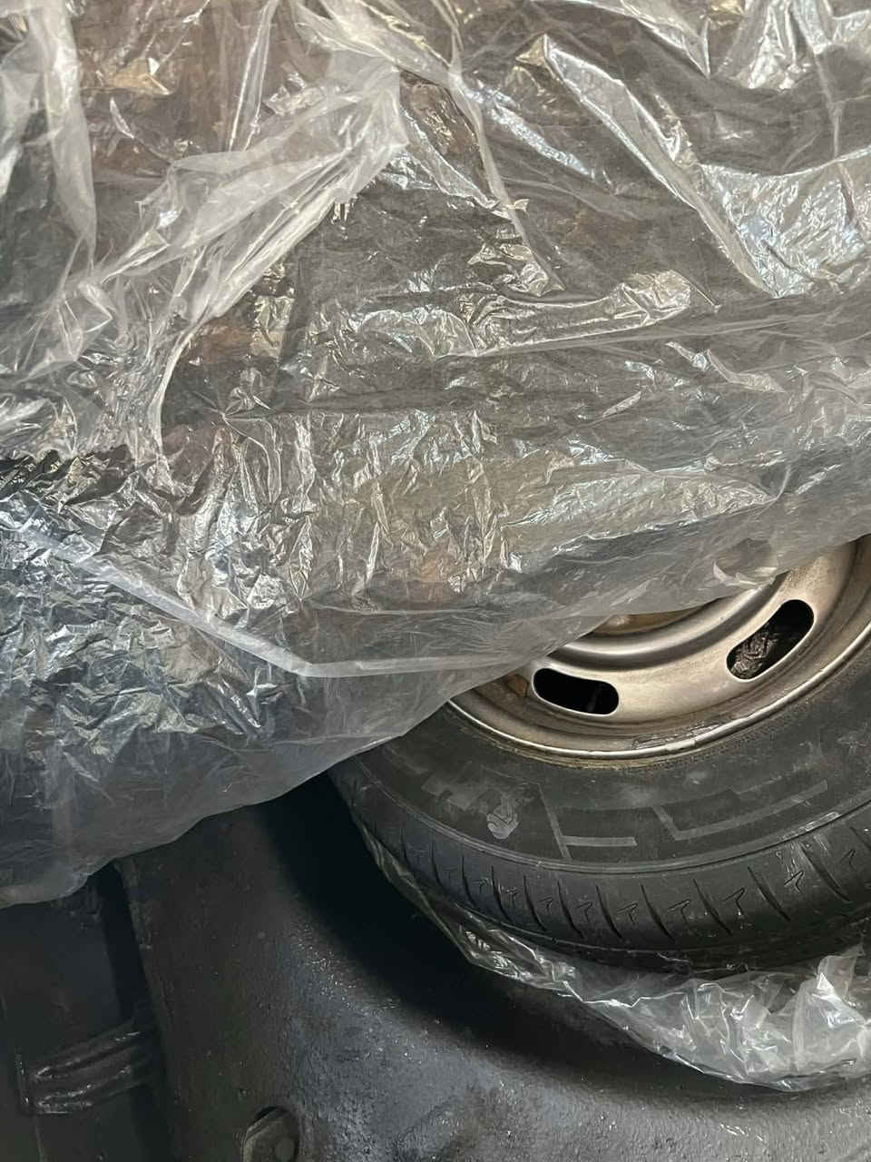 السلام عليكم للبيع كرونه ١٩٨١   تعمير عام حيل حلوه السعر ٣٣ الخاص مفتوح ***********
