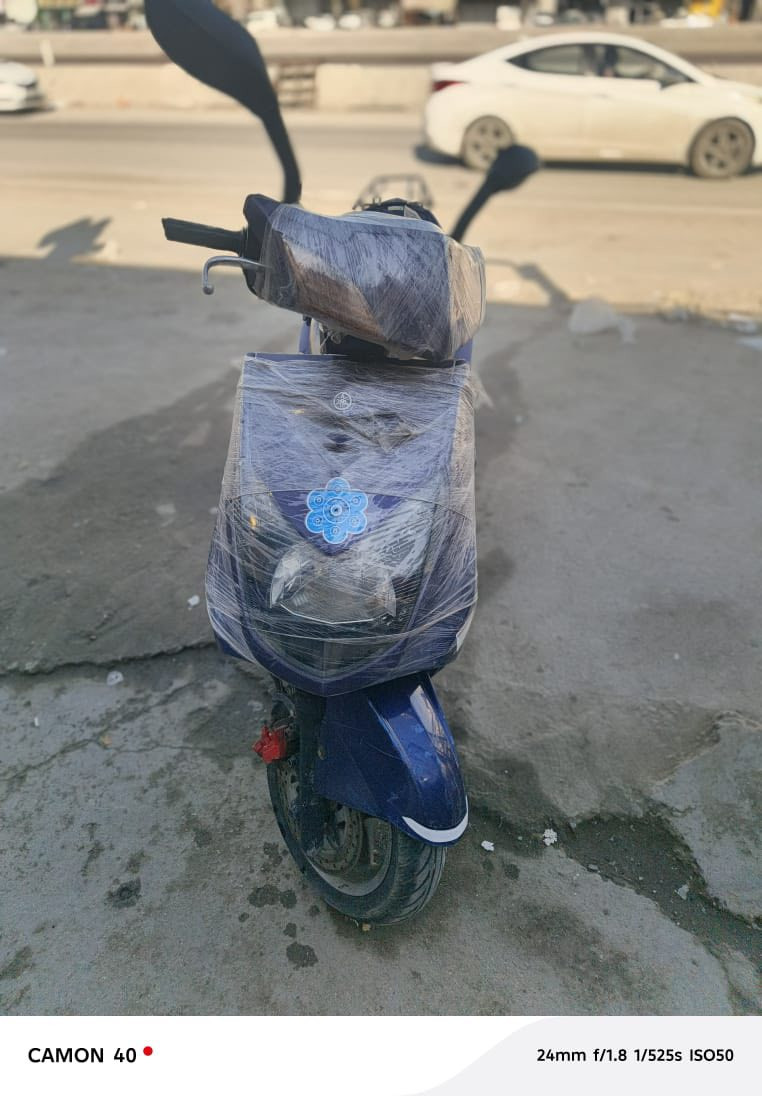 السلام عليكم للبيع دراجة سكنس فحل نوزل كوري سلف وهندر شغالة اشاير لايتات كلها شغالة الدراجة ابلادي فقط الدشبول طافي والدراجة مخنثة رايدها ب625 ألف مكاني شقق بسماية ***********
