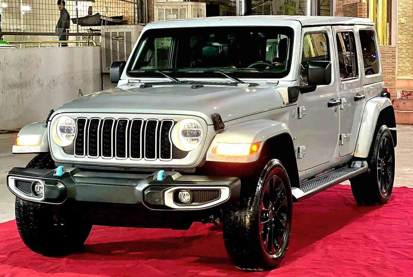 ســـــلام عـــلـیکم
Jeep Wrangler Sahara 4Xe 2024 wait 2.0L 4
جیب رانکلەر( Sahara( 2024 شکل جدید 
سیارە { هایبرد _ کهربای _ بنزین } 
سیارە فول فول 1/1 
سعر: [ 263 $ ]وەرەقە  بیها مجال 
سیارە بیها بابین مبدل بلاد
 نفسل لون بدون سبوغ
 بجم خلف کبس 
بدون ارباک
مواسفات سیارە Sahara 
واسفات سیارە ⬇
بسمە 
شاشە جبیر 
کوشنات جلد 
کوشن کهربای
کشین هیتر 
سترین هیتر 
لایت لید و زینون بلادی
بکلایت لید
کامیرە امامی و خلفی 
فورویل AWD
مرایە رادار 
کیج الکترونی
تحکمات سترین 
بلاک توپ 
بعد بیها هوای مواسفات 
عنوان اربیل داخل معارض
0750-962-2757 کورک فقط 
0783-430-27-57 واتساب - فایبر أربيل, العراق


**إذا كنت صاحب هذا الإعلان وتريد حذفه لأي سبب، رجاءا أرسل رسالة إلى الدعم الفني**
