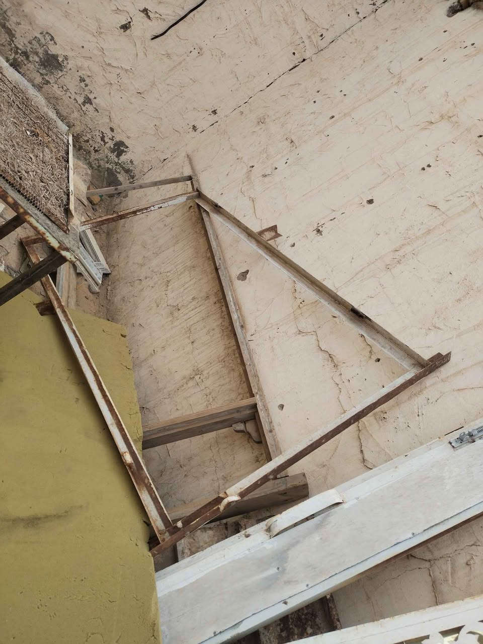 باب بيت نظيف كامل طلاكتين مع جرجوبه طول مترتين عرض 115 سعر 110 وبي مجال *********** النجف, العراق
