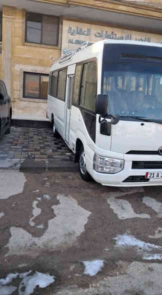 سلام عليكم كوستر للبيع موديل ١٩ بيها صبغ باب او لغد والباقي كفاله عامه كير مكينه اكسن كفاله تخم تاير جديد ***********
