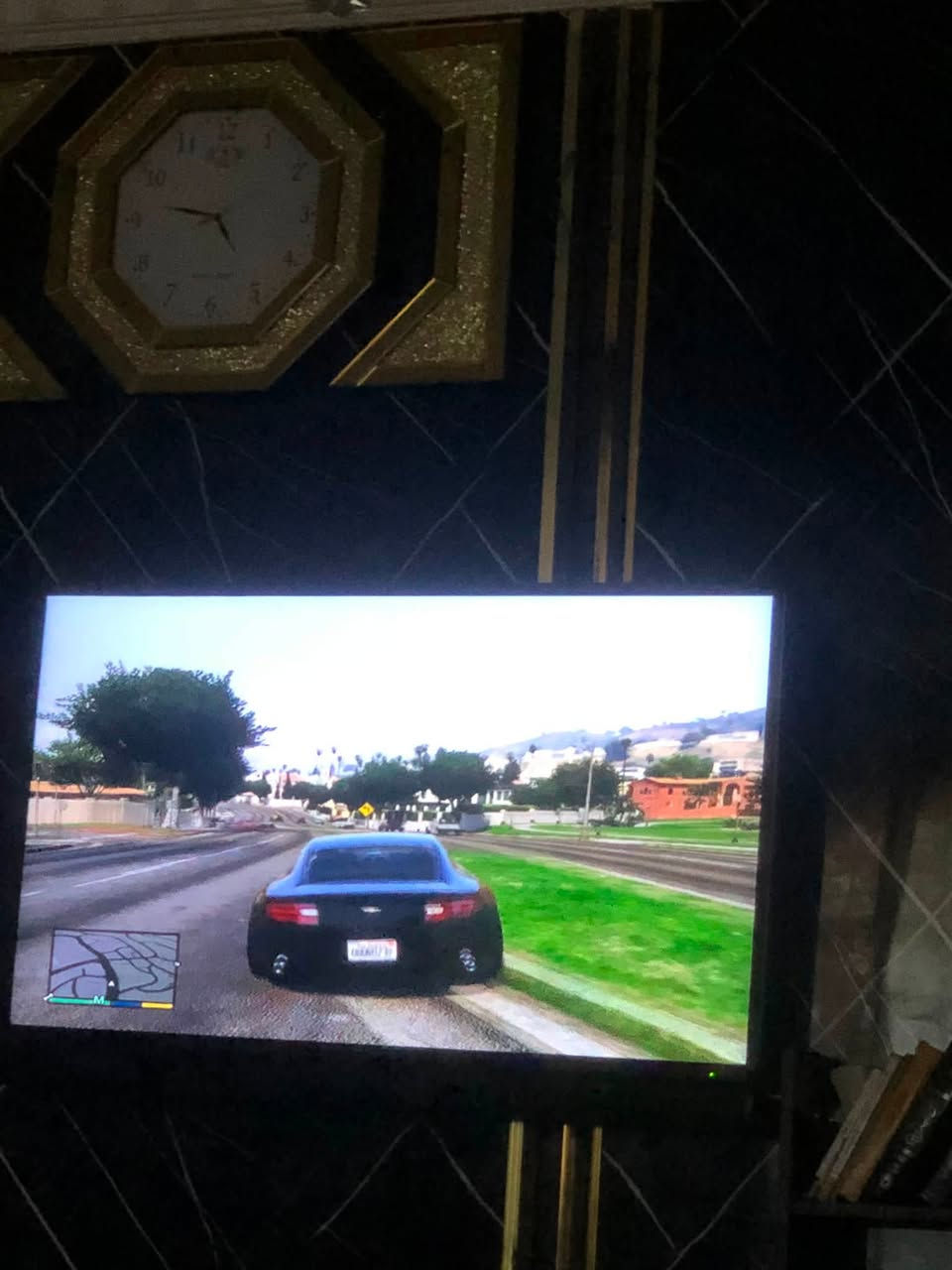 سلام عليكم اكس بوكس 360
جهاز نضيف بي العاب 150لعبه العاب  
بي طوبه وفيفه وحرب وسباق سيارات ونوع العاب بي 
جيتي ايي بي  
كل العاب بي بي 3يدات 2واير لس وحده ام الكيبل ام الكيبل شويه تحركهة يله تشغل 
جهاز مابي نقص كل ملحقاته كامله ويه دركسون شغال مابي شي  جديد الدركسون  كامله ملحقاته 
السعر ١٣٠قفل مكاني بغداد الكرخ اليرموك   رقم *********** وتساب.
