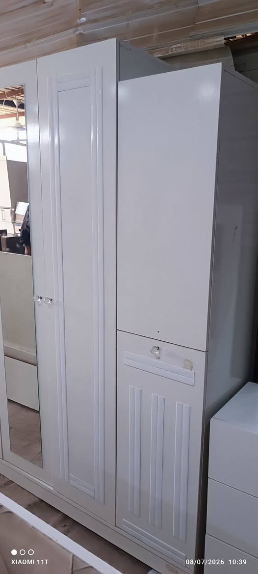 6 قطع نظيفه جدا 8 ابواب 
***********
