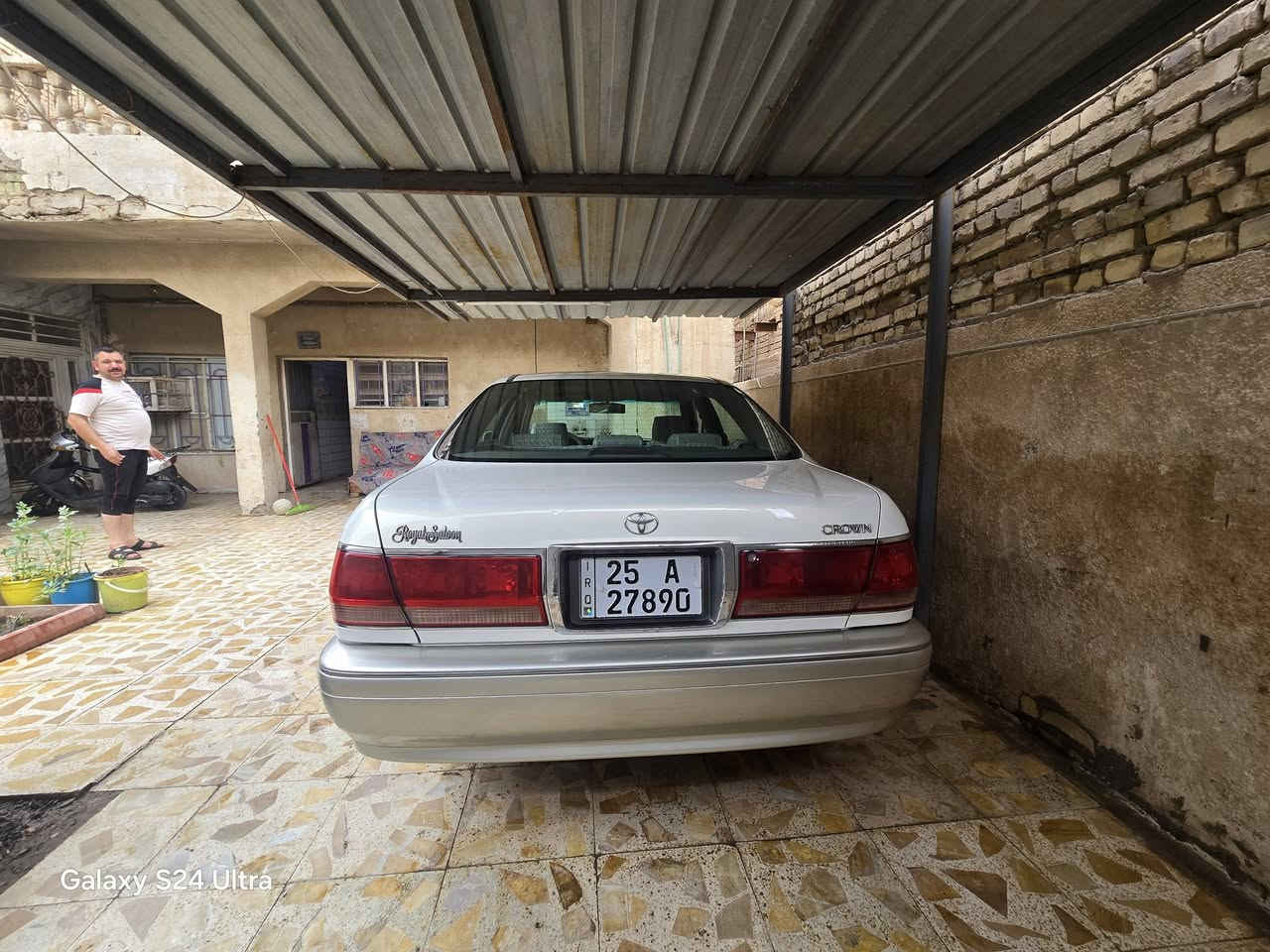 كراون ملكه للبيع رقم كركوك با اسمي تسجيل جديد قرار 48
موديل 2001  كرستال 
 كفاله عامه السياره  
مداور ثاني يوم
 شاصي 71 مكينه VVti ام الكلاص المرغوب 
تحويرت النجف فوك وجوه 
فول بطن عده الفتحه
2 دكم 
4 كشنات كهربائيه
برده خلفيه& مرايات هيتر 
السياره وضع شركه 
تدفئه تبريد تخم تاير حداده مكينه كير كله لوك
السياره جاهزه من كلشي الف ماتصرف عليهه
السعر142وبيهه مجال لطيبين
 هاذه رقم صاحب السياره ***********
