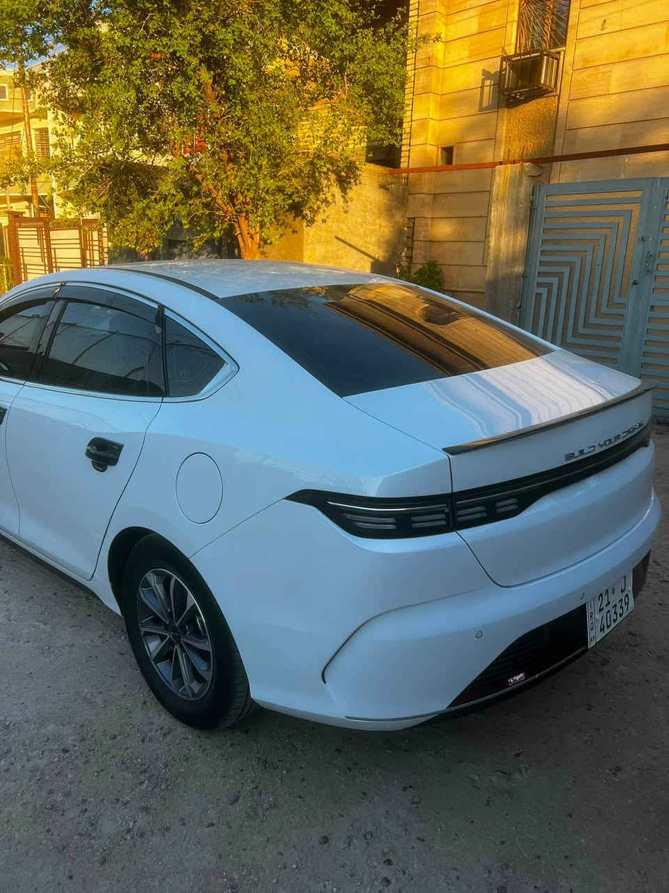 السلام عليكم
BYD ديستروير 2025

ماشيه 30 الف

رقم شمالي سليمانيه

مضلله كتاب تضليل رسمي من المرور نسبه 50‎%‎

نشره لد داخليه 4 ابواب ودشبول اصليه

محدثه اخر تحديث الدودي 

كماليات مال مري ومطريات وسبايدر 

تكم ودواخل مغلفه لايلون حراري 

ارضيات رزلاين اصليه بيهة ام 150 الف من الجادر الاصلي

سياره جاهزه مابيهة اي نقص وبأسمي 

عنواني بغداد الدوره

اتصال ***********
