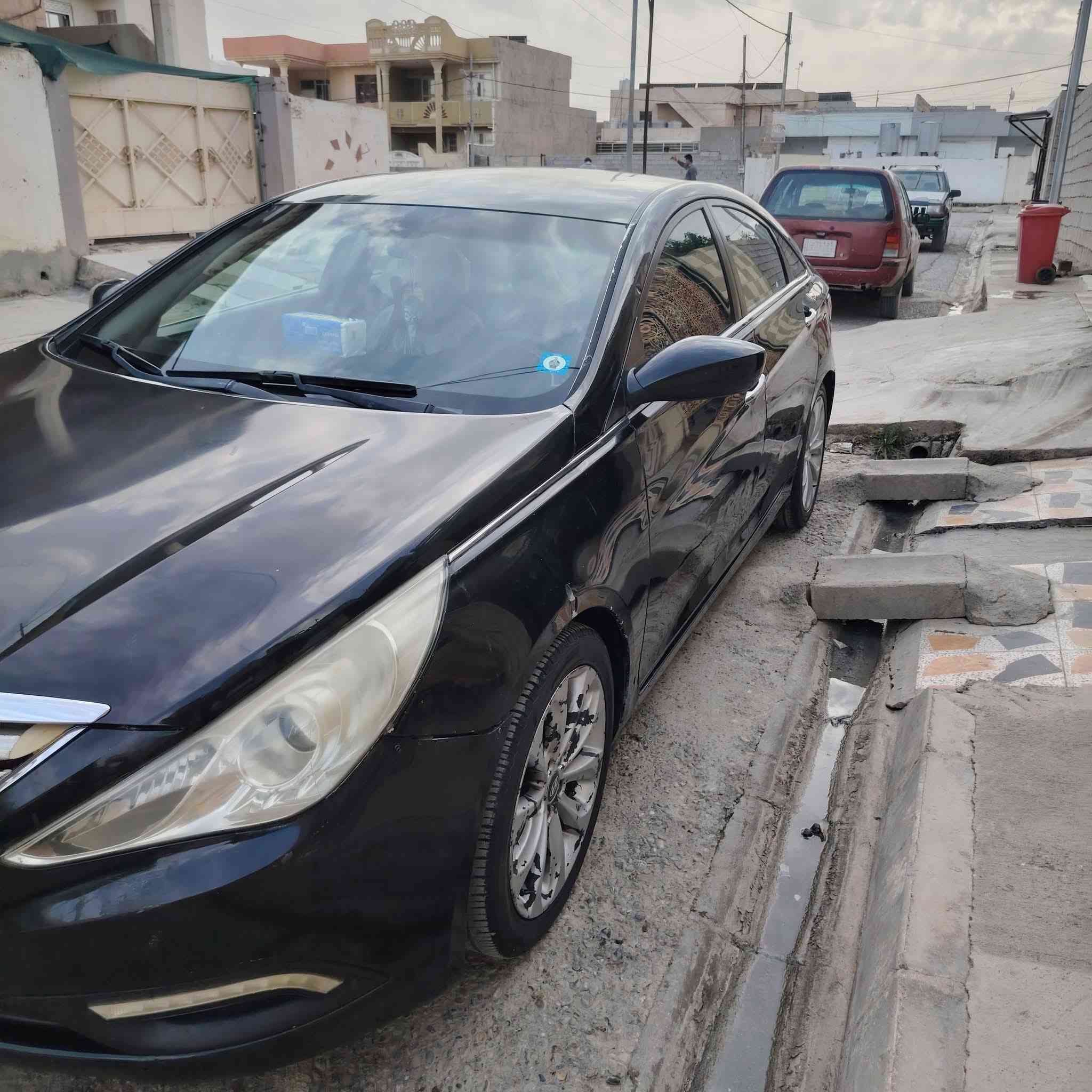 سوناتا 2012 رقم كركوك دولي شرط التحويل محرك GDl توربو گير محرك خير من الله بيها صبغ چامرلغ وبونيد بدون دواخل السياره جاهزه طخم تاير نضيف باتري جديد مواصفات فول بصمه البوب بصمه بس مو سلايت السياره بسمي تحويل مباشر السعر 98 بيها مجال قليل مكان السياره حويجه داخل ***********
