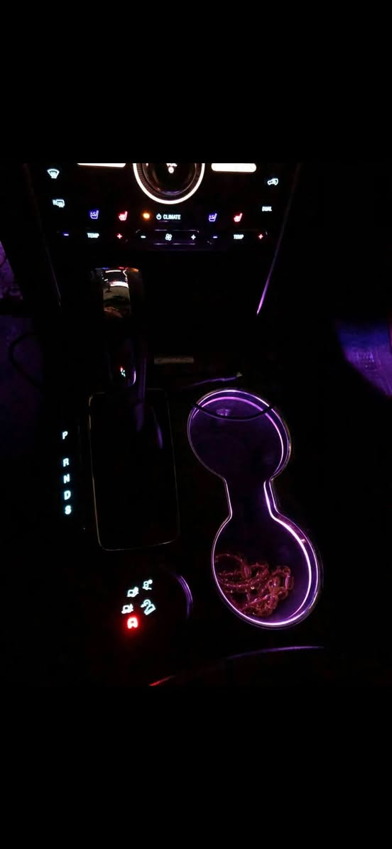 السلام عليكم فورد اكس بلور للبيع او مراوس حسب القناعه موديل 2016 سياره فول مواصفات 1/1 اعلى فئه بالفورد تخم تاير جديد تبريد ثلج ضررها شبر بل الجاملغ الامامي السيارة رقمها جديد و بأسمي و سنويه و هزة جديدة صور الحادث موجودة السعر 185 
مكانها الموصل للاستفسار الإتصال ***********
