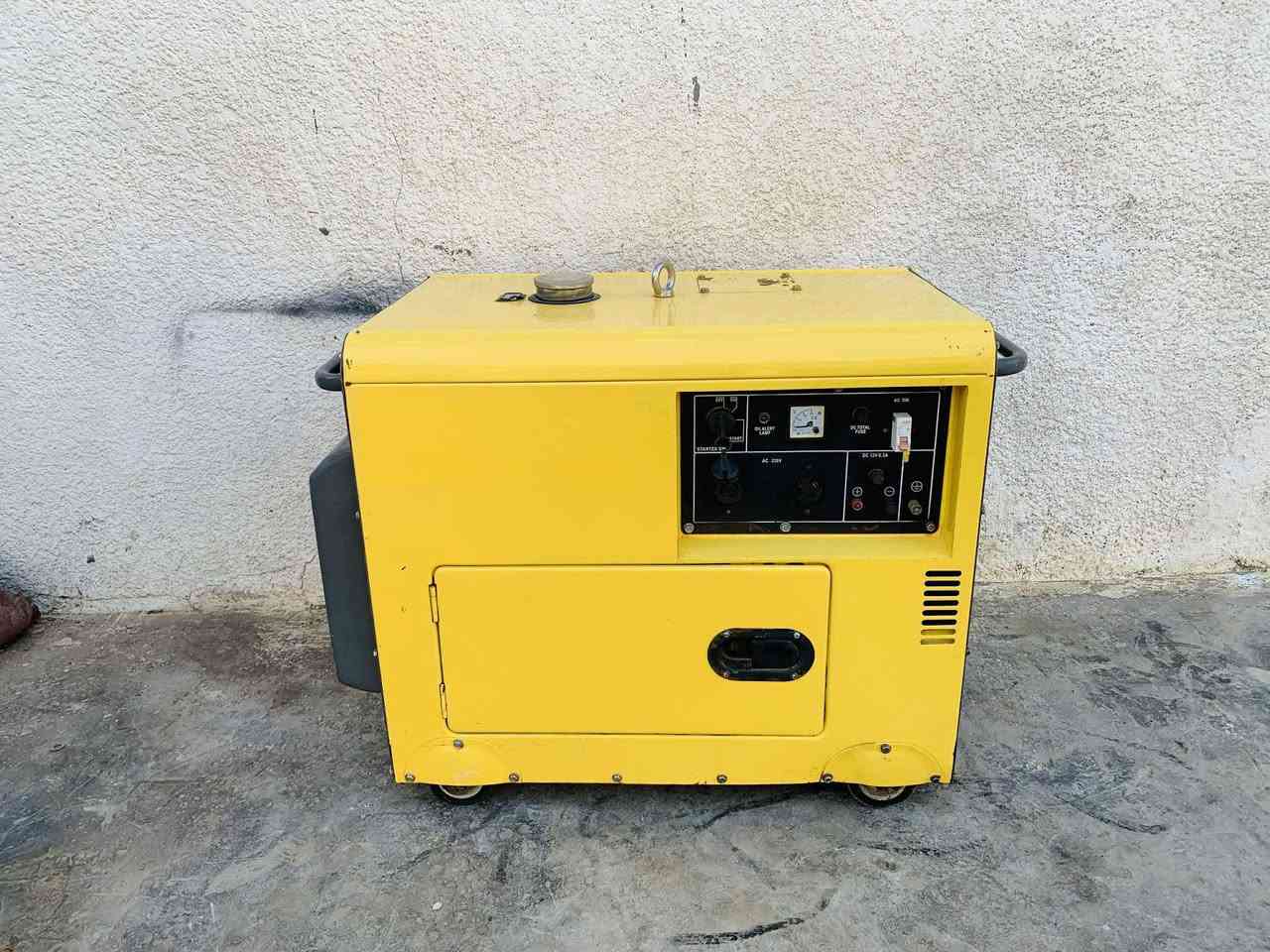 🔹 مولدة كابوتة كاز كاتم 28 أمبير
✅ 7 كيفي
✅ مستعملة استعمال خفيف جدًا
✅ ما داخلة تصليح أبدًا – على وضع الشركة
✅ نظيفة كلش وكأنها جديدة ومضمومة
💰 السعر: 750
📍 المكان: بغداد – بوب الشام
للاستفسار مراسلة خاص 📩


**إذا كنت صاحب هذا الإعلان وتريد حذفه لأي سبب، رجاءا أرسل رسالة إلى الدعم الفني**