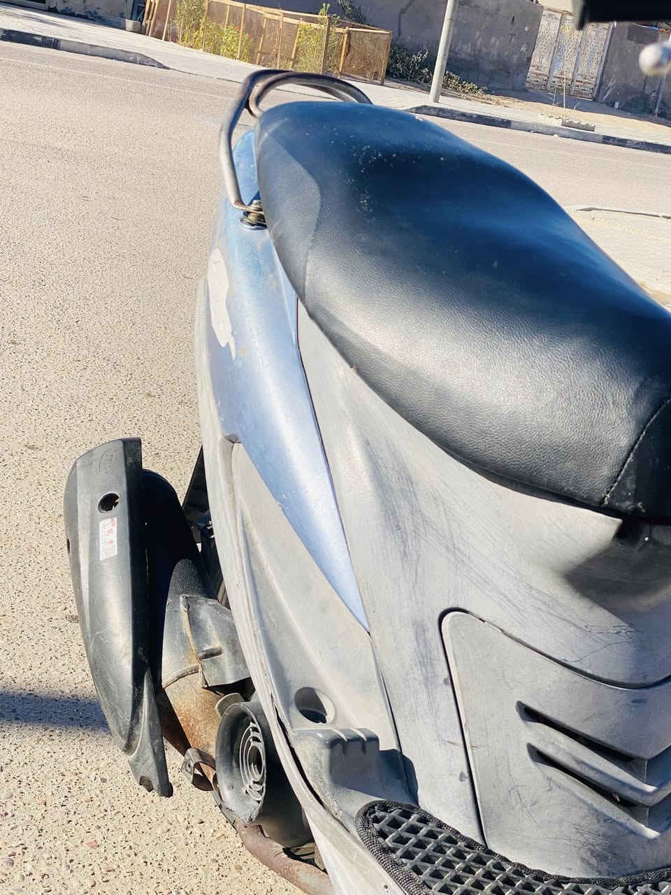 سلام عليكم ماكس قجمه للبيع (كفاله)مامفتوحه كهربائيات كلها شغاله كفرات بلادد كلها علا وضع البلاد سلف كابريته جاهزه كلها مكاني المدينه ***********
