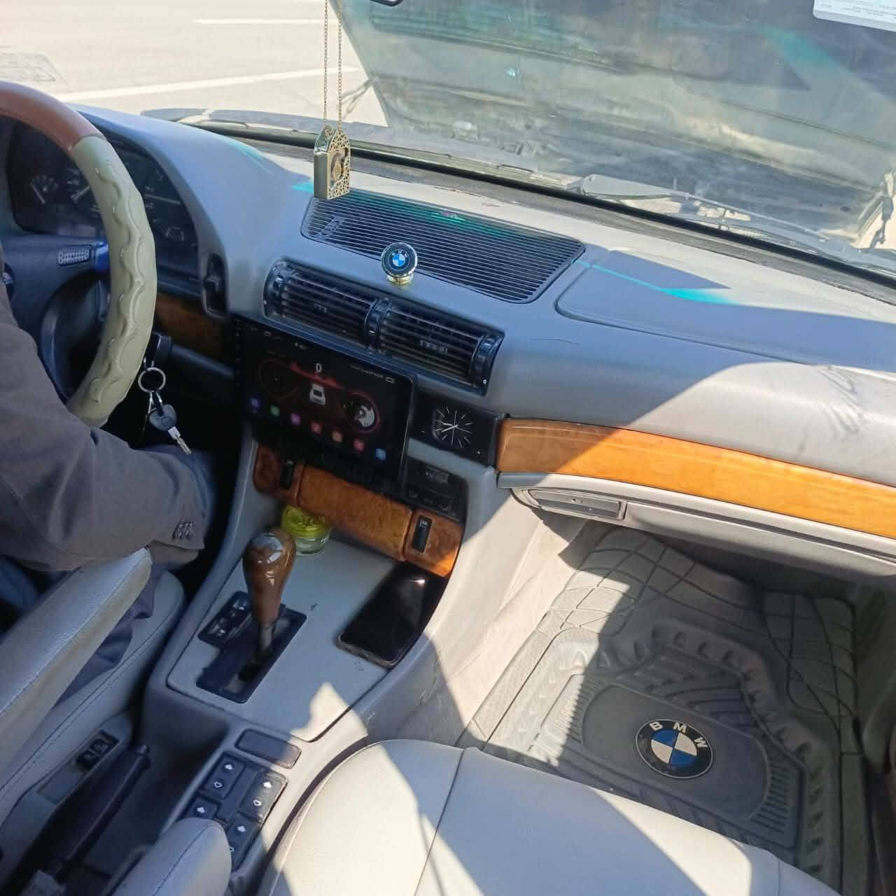 السلام عليكم بي ام BMWللبيع
وارد ياباني بدون ضرر صبغ جماليه فقط تدفئه تبريد تخم تاير سيارة جاهزة ترايك 200رقم انكليزي تحويل مباشر السعر55$وبيهة مجال حك الجية 
العنوان بغداد ابو غريب


**إذا كنت صاحب هذا الإعلان وتريد حذفه لأي سبب، رجاءا أرسل رسالة إلى الدعم الفني**