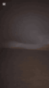 السلام عليكم دار للبيع مساحه٥٠مترطابق واحد الشارع مقابيل المستوصف منطقه هادئه خدمات كامله السعر ٧٥وبي مجال للاستفسار الاتصال ع هذا الرقم***********
