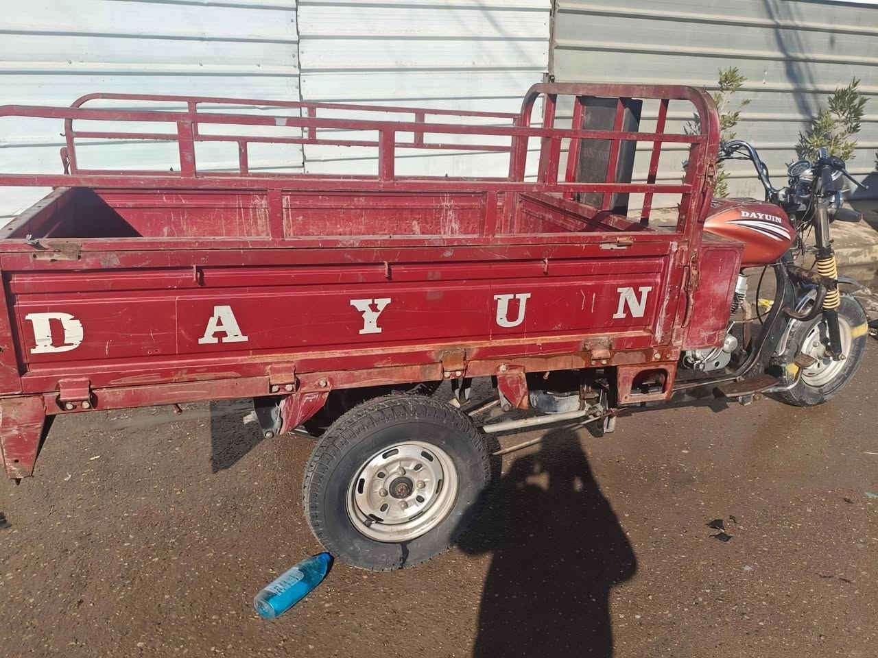 سلام عليكم ستوته دايوان فحل موديل 17 اوراق موجوده 
ستوته شواصي لا معوجه لا بيها شي مكينه نضيفه شغل وطلع وين مي عجبك سعر 850او بيها مجال رقم تلفون ***********عنوان بغداد السيديه حي التراث
