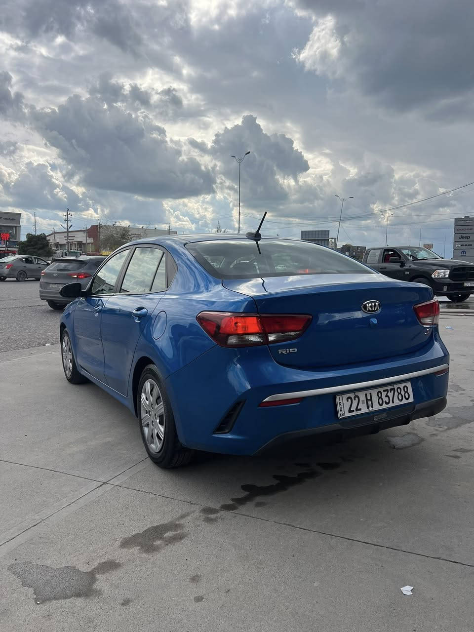 ارخص سعر بكل السوق
كيا ريو 
موديل 2021
سعر نار 92ورقه وبيه مجال 
رقم اربيل 
الضرر قطعه وحده وطلع بيه 4 قطع امريكي بدون دواخل وبدون كص  يعني المجموع 5 مايشه 64 الف ومابيه  السياره  مصرف 
***********
