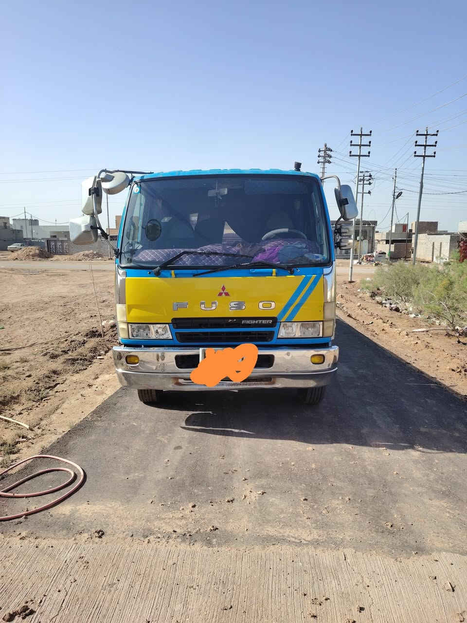 السلام عليكم  سطحه موديل 2000 رقم بصره كرين نقاذ بلسنويه بدي نزال 3جكات مكينه حاويه 24لاتنقيص ولاتبخير  باكيت تخم تاير ويل كب تبريد دوشمه كهربائيات حداديه شيطان وره وكدام بأسمي***********طول البدي سته وربع بيهه باج هياب شاصي مكفول وقاره مكفوله وبدي جديد
