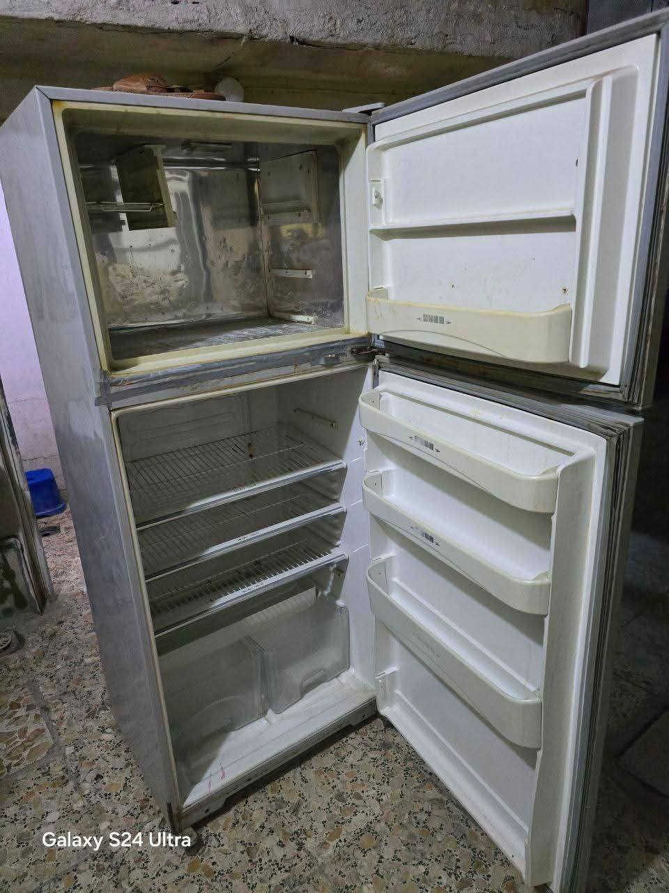 ثلاجه اخت الجديده اكبر حجم ع شرط ثلج فوك الجوه العنوان حله ورديه خارج قرب علوت المخضر يم البسطيات مال المخضر  ***********
