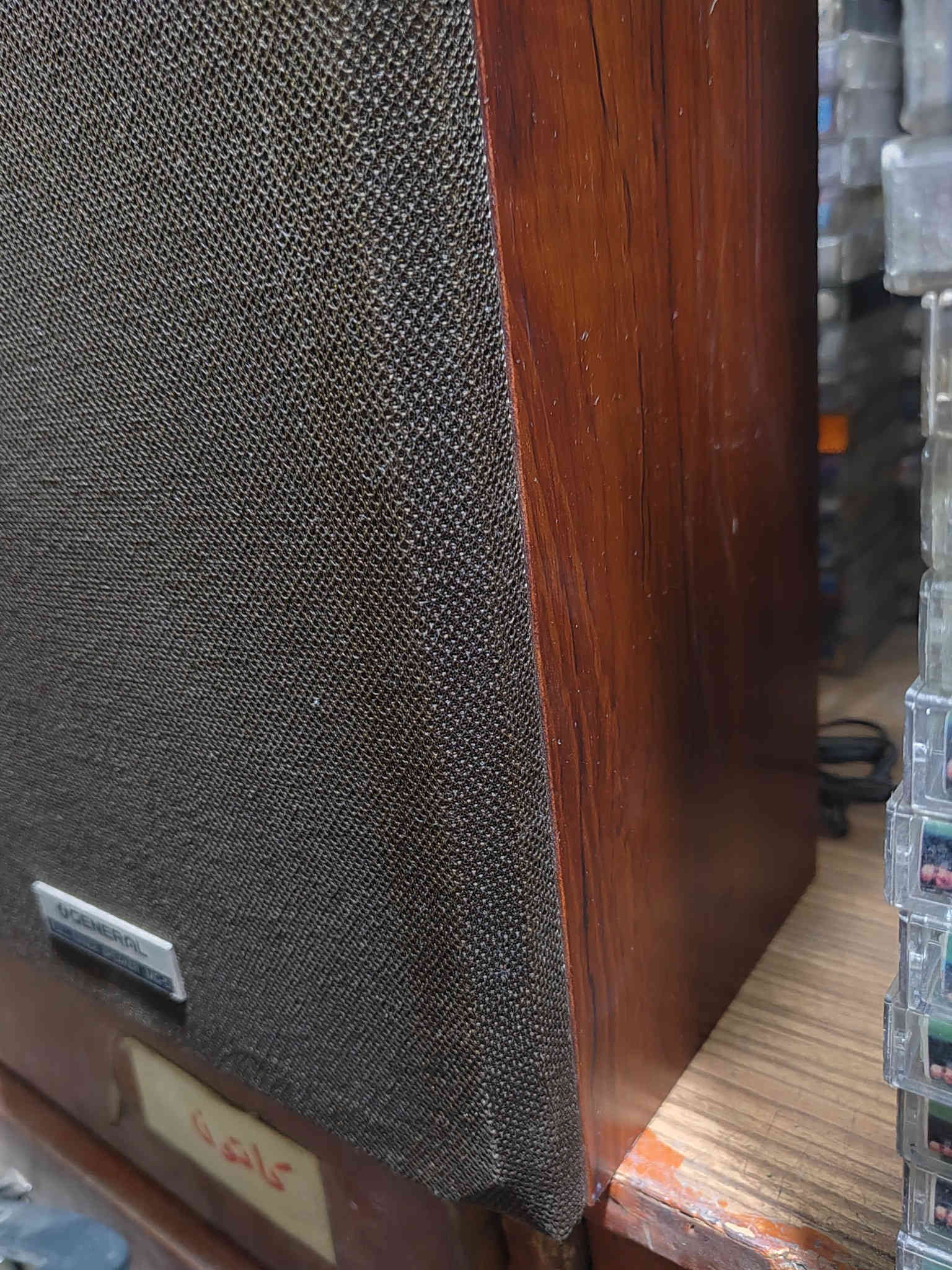 سماعتين  جنيرال  صناعة ياباني  شغالات
15W ... جداً نظيفات   كما موضح بالصور
للاستفسار والتواصل ***********
