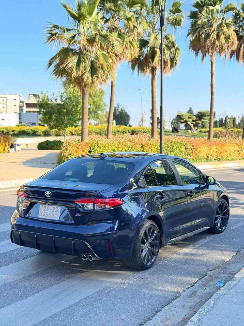 Toyota crolla 2024 SE
مؤديل 2024  
مواصفات SE
(به صمه ، شغال ،  شاشه گه وره ، ويل گه وره، سبؤرت، ٥ رادار ، بريك به سمه ، تحديد سورعه ، لايت زينؤن ، خه تى جاده،   ) بارجه و نيوو  سبوغ بي زؤري  هه موو شتيكى به شه رت ( گيروو مكينه تبريد ، رادار به رد بلادي ) هموو شتي شريكه يه )*********** أربيل, العراق
