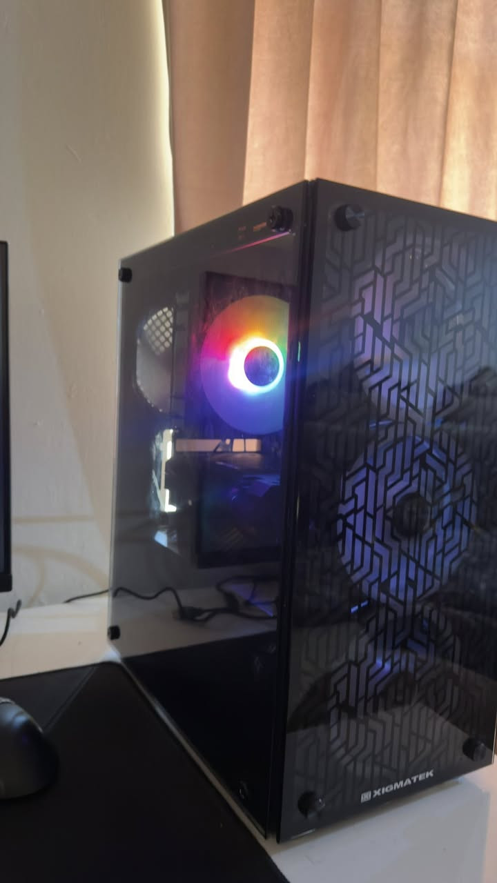 السلام عليكم تجميعه مستخدمه للبيع

المواصفات :
CPU: Ryzen 5 5600G

. Deepcool AG400 (120mm)

. ASRock B450M-HDV AM4

. Crucial 16GB (2×8GB) DDR4 3200MHz

. GIGABYTE RTX 3060 12GB

. Netac 128GB SATA SSD

. WD Blue 1TB HDD

. Deepcool PL650D 650W PSU

السعر 950 وبيه مجال بسيط 
مكاني الانبار وعندي توصيل لكل العراق
للتواصل ***********
