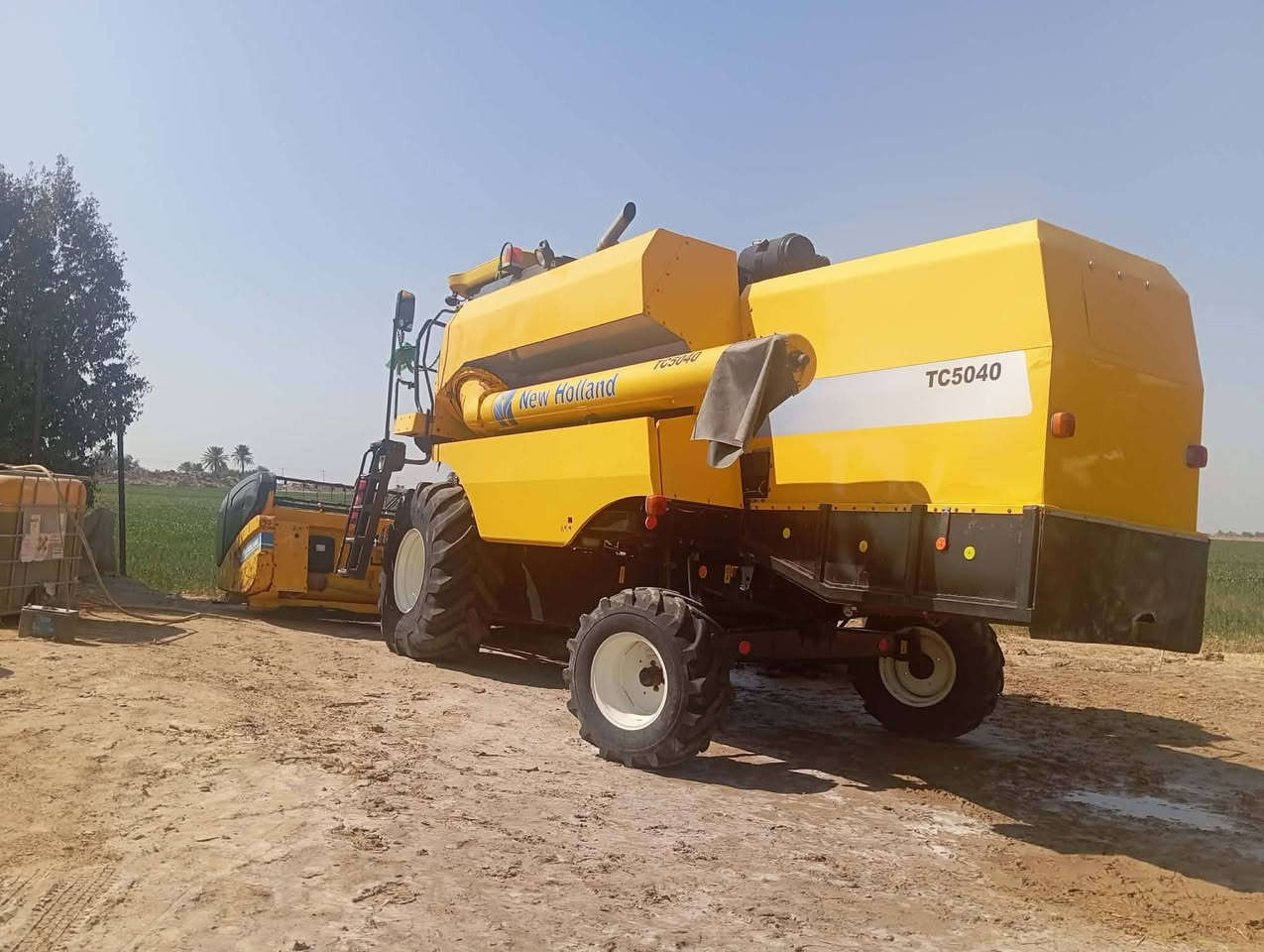 السلام عليكم ورحمة الله وبركاته
حاصوده للبيع موديل 2019كفاله عامة رقم أربيل تحويل مباشر
مشتغله 1600 معمل. كير عادي 50_40  تاير الشركه كير محرك بم كفاله عامه الحاصدوه جاهزه من كلشي وكله ع وضع شركه ادامة كامله السعر خاص ***********
