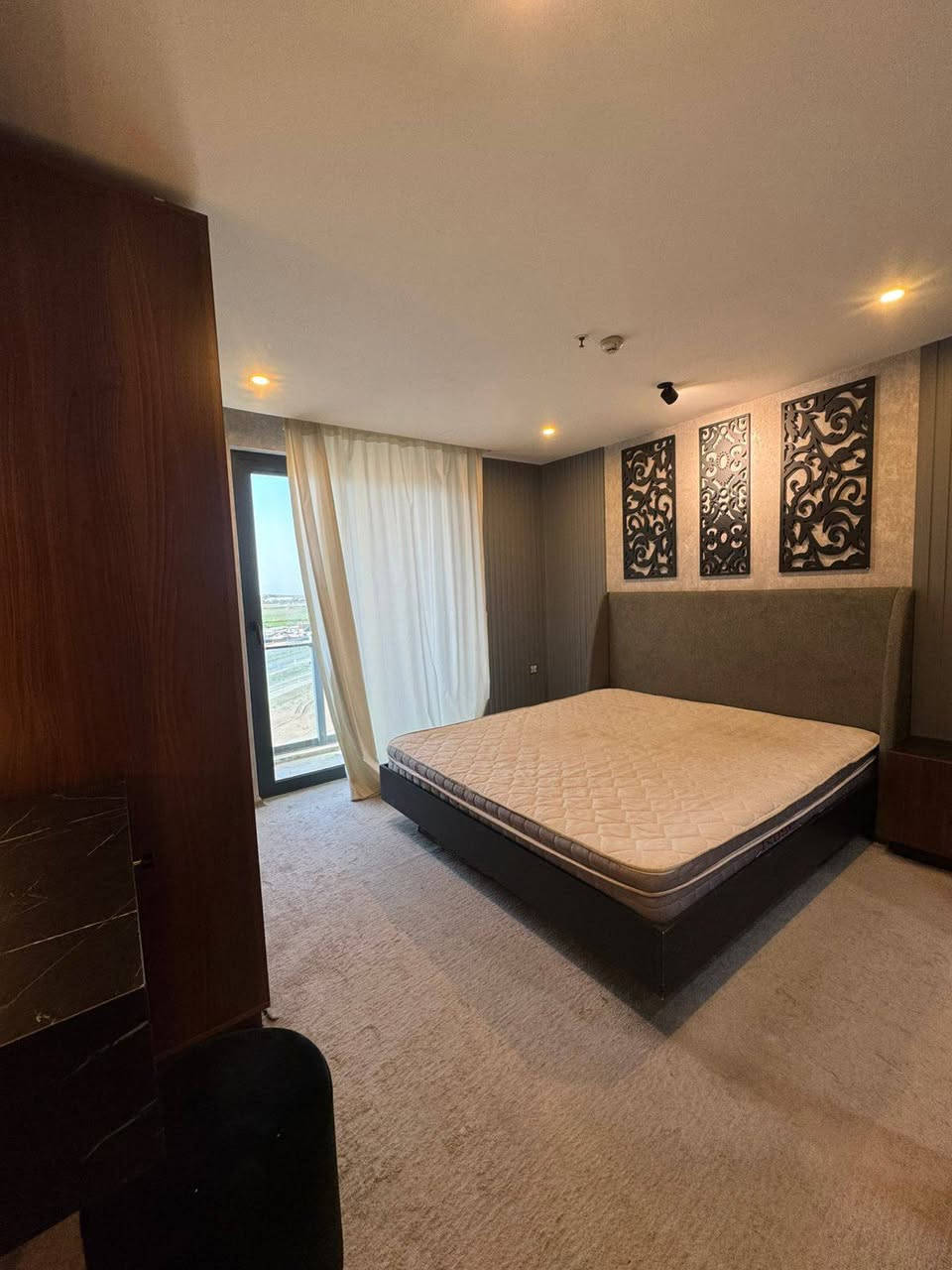 شقه للايجار للبيع منطقه الذهبيه اربيل 
مجمح لايف تاور 
فولvip
ثلاث غرفه صاله 
3+1
مؤسس
سعر750$
الاستفسار على واتساب 
***********
