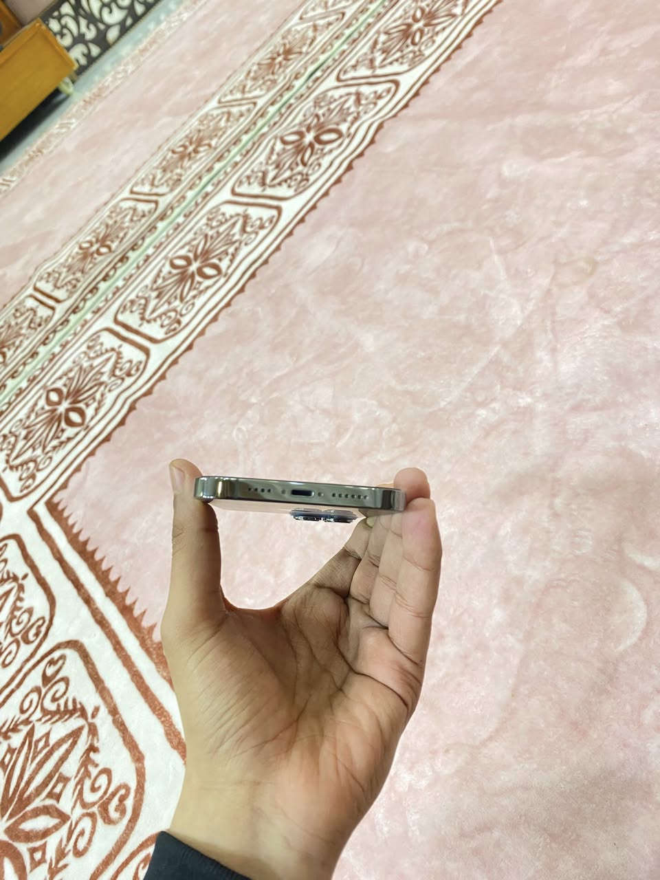 سلام عليكم 13 برو ماكس للبيع جديد مكفول زلغ مابي وتر نموذج M ذاكره 256 بطاريه 87 بلادي  رقم الهاتف ***********.    البصره الجبيله
