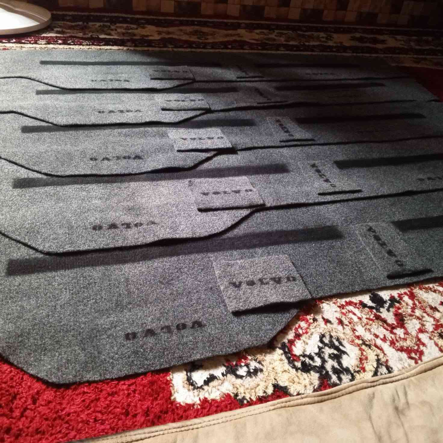 السلام عليكم، كاربت دشبول فالفو 940 مع قطعتين هدية. لفتحة المسجل وفتحة السايد بريك السعر 20 ألف داخل النجف رقم الهاتف 
***********
 الأتصال على هذه الرقم وموجود واتساب

و يوجد قطع غيار فالفو 

فلنجات أمامية زوج
شباچ دعامية أمامي
جوزة كهربائية سويج
بوابات دعامية صغيرات
درع فالفو جديد
درع أمامي راديتر
الصور موجودة بالتعليقات

مكلف بالنشر هذه رقم لصاحب الادوات
***********

أي أستفسار الاتصال او مراسلة واتساب على رقمين

بعض الاخوة رادو تفصيل ألتفصيل موجود بالصور ألافضل شغل الكاربت الكحلي خامة يابانية أصلية مطبوع درجة أولى السعر نهائي

لايوجد توصيل داخل نجف فقط
