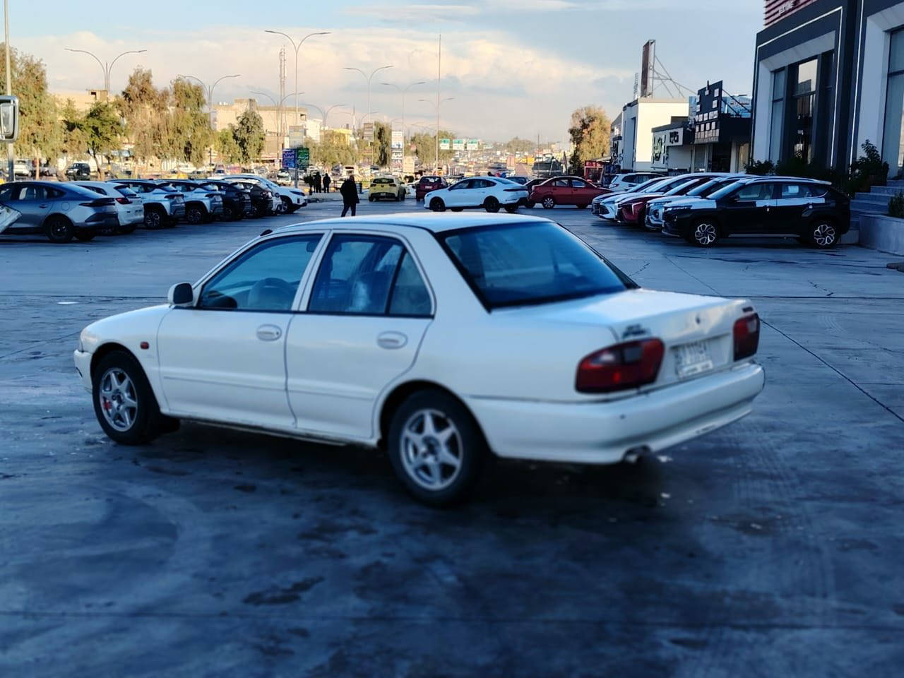 للبيع
بروتون موديل 2004 رقم نينوئ مشروع وطني شرط التحويل سنويا جديدة سيارة كير توماتيك تبريد شغال سيارة حلوة ومناسبة بيها صبغ بوند بدون دواخل السعر 53 وبيها مجال 
***********
***********
