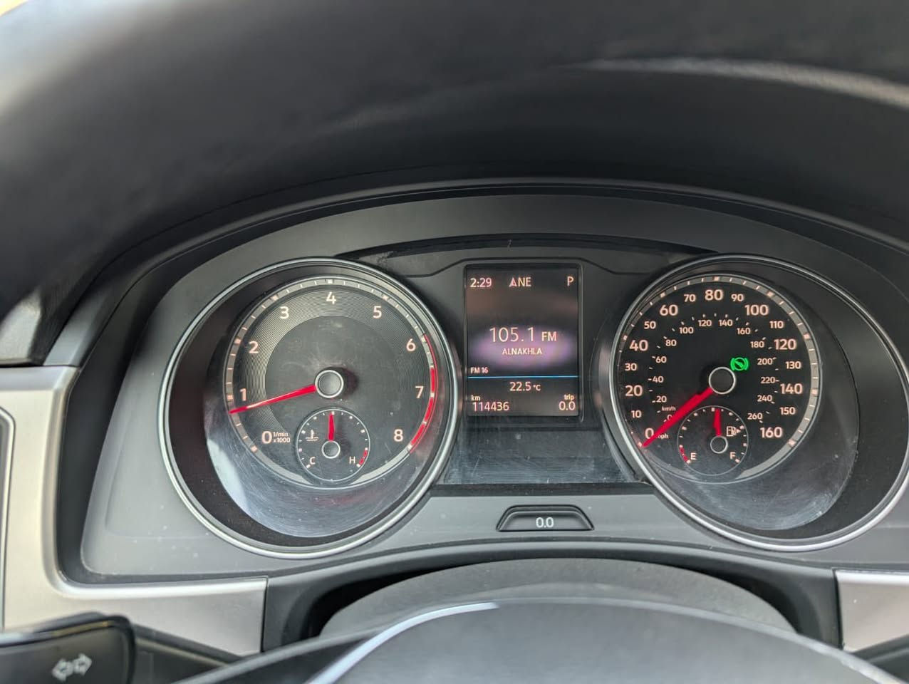 السلام عليكم ... . فولكس فاكن اطلس موديل 2018. مواصفات SE .  عدد المقاعد 7 .تبريد قطعتين . السيارة عليهة عازل حراري على الجام بلكامل شاشة تحكم .هاند بريك بصمة. اربع ابواب بصمة دخول ذكي.حساس مري . رادار خلفي  السيارة  حلو جاهزة  بدون مصرف . صيانة كاملة مسويها . صدر امامي و خلفي بل كامل و صيانة مكينة و كير و فلاتر و دهن . كله يم شركة سكودة  مسوي قبل شهر . تخم تاير جديد. رقم انكليزي جديد هاي الصور قديمة الحادث والسونار مرفق بلصور كل التفاصيل واضحة. السيارة ماشية ١٤٤ الف  كيلو متر. السعر ١٨،٠٠٠،$ او بيهة مجال
الاتصال *********** واتساب
