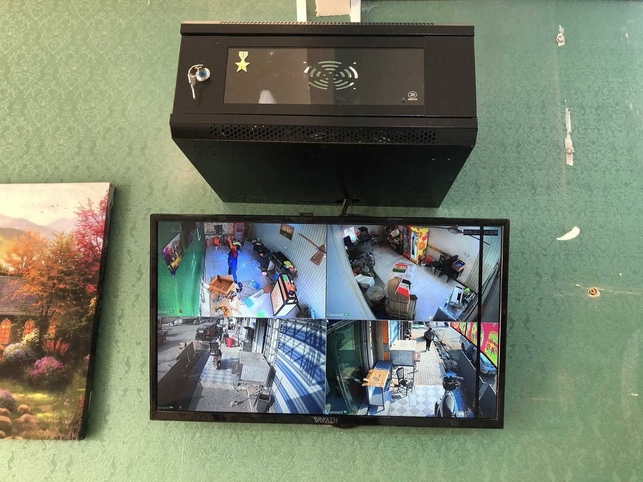 جانب من اعمالنا في الرفاعي مطعم سناك جكن
***********
فني مختص في جميع انواع الكاميرات تنصيب وصيانة جميع اعطال الكاميرات المراقبة الانالوك والـ ip
حافظ على املاكك  مع امان متطور ✅
ذي قار _الناصرية _قضاء الرفاعي 
العمل في جميع انحاء ذي قار

 #دهوا #نضام #امان #دهوا #
