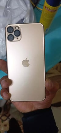 آيفون ١١ برو ماكس • ٢٥٦ • شاشة مكسورة