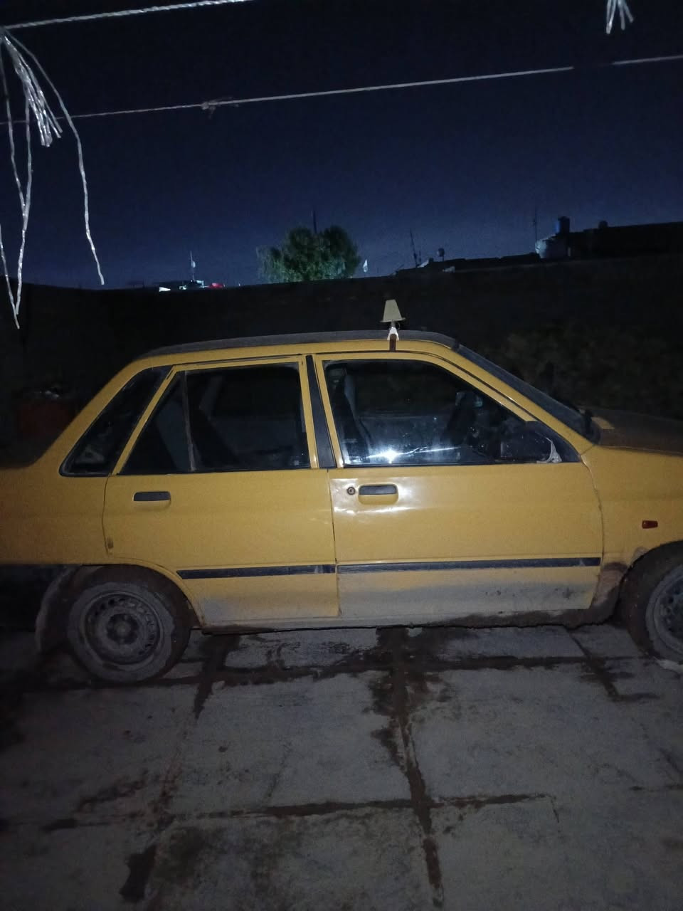 سايبة موديل 20013لسيارة نضيفة بيهة راعي يدور ثاني يوم مكينة وكير وكهرباءيات نضيفة لسعر 25وبيهة مجال ولشراي يتصل على هاذة لرقم ***********
