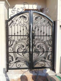 أحمد حسين الحداد 07811804709،