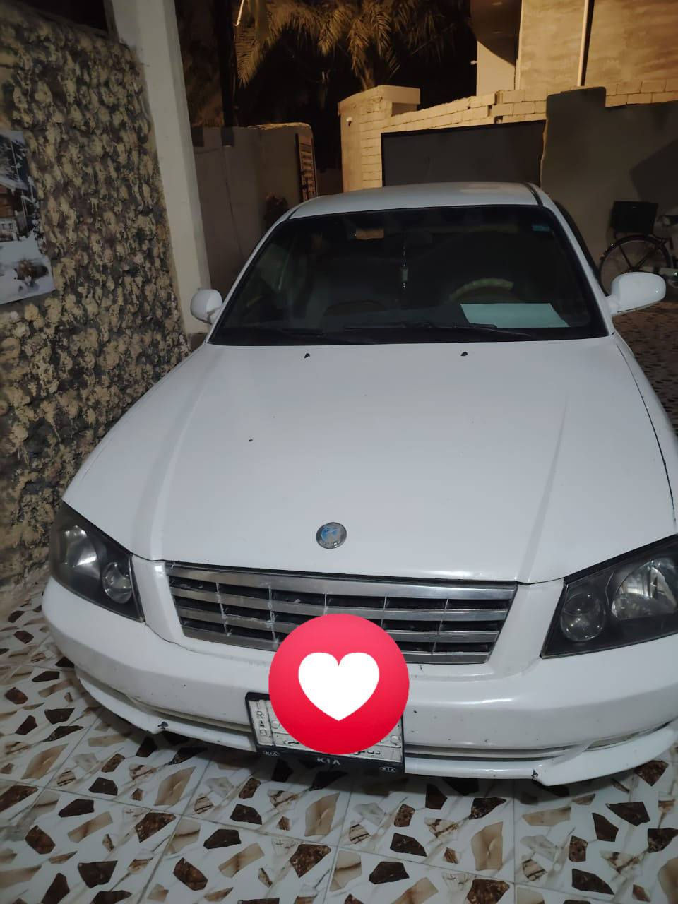 كيا اوبتيما موديل 2000  رقم ديالى 
تبرد وتدفئة شغالات مكينة 2000 سنتر لوك اربع بوب 
كهربائيات كلها شغالة شاشة وكاميرا خلفية 
السعر 46 وبيها مجال 
***********
