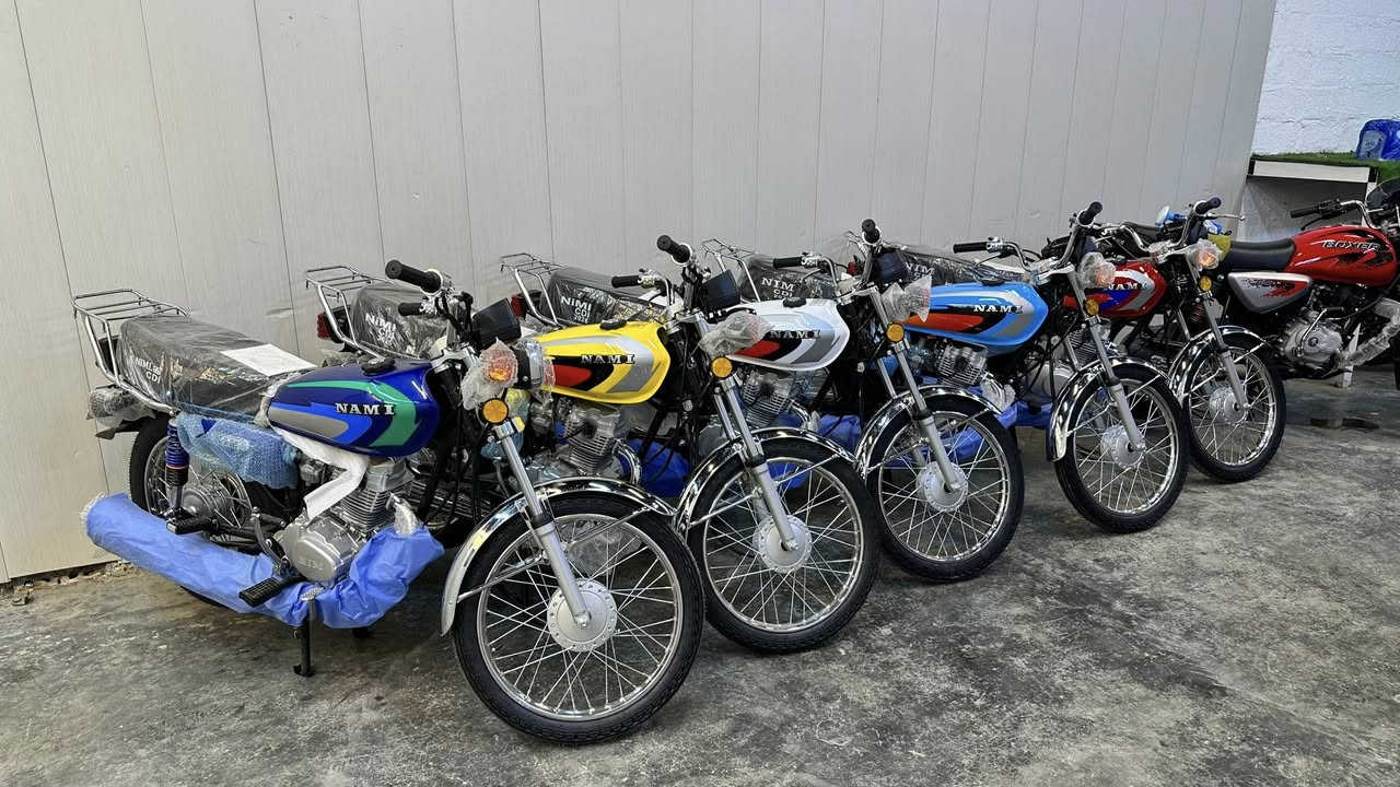 يتوفر لدى معرض الرواسي ‭‭0773 160 4138‬
البيع بالتقسيط المريح 
القسط الشهري للنامه 70 الف 
القسط الشهري للسيفان 86 الف
القسط الشهري للدايوان جبلي 140 الف
القسط الشهري للبوكسر مرقم 245 الف 
العنوان بغداد شارع فلسطين شارع الظلال مقابل اول استدارة بعد تقاطع معارض النهضة باتجاه وزارة الداخلية
