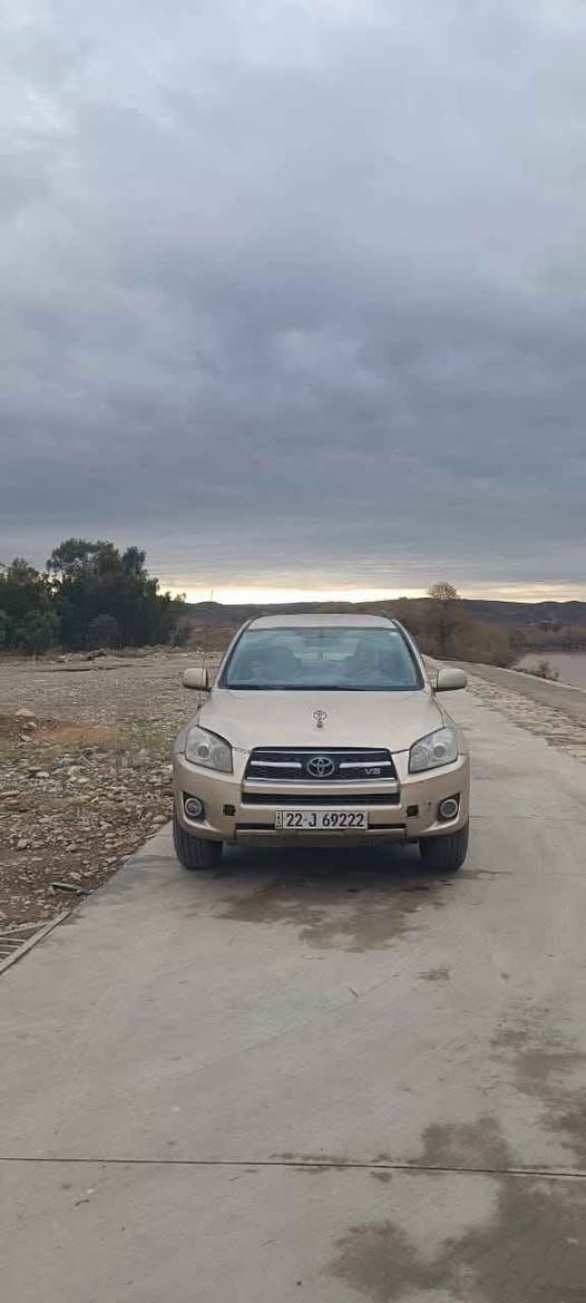 راف فور 2008 بيه اربع قطع بيع او مراوس نظيفه وبسمي وشراي شعنده يراسلني واتساب *********** بغداد, العراق
