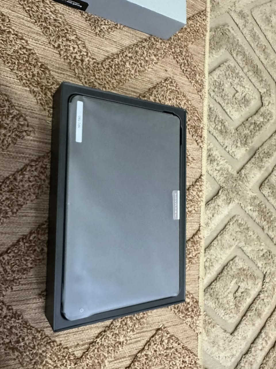 ع: أيباد ريد ماجيك نوفا (Red Magic Nova)
المواصفات والحالة:
• الذاكرة: 256 جيجابايت.
• النظافة: الجهاز بحالة الوكالة (فول نظافة)، خالي من أي عيوب أو خدوش.
كامل الملحقات 
• الاستخدام: استخدام قليل جداً وشخصي (شبه جديد).
• الأداء: الجهاز يعتبر من أقوى الأجهزة للألعاب والتطبيقات الثقيلة.
قيم وآخذ"، الجهاز يستاهل والي يرضي رب العالمين ما نقصر وياه
مكاني بغداد


**إذا كنت صاحب هذا الإعلان وتريد حذفه لأي سبب، رجاءا أرسل رسالة إلى الدعم الفني**