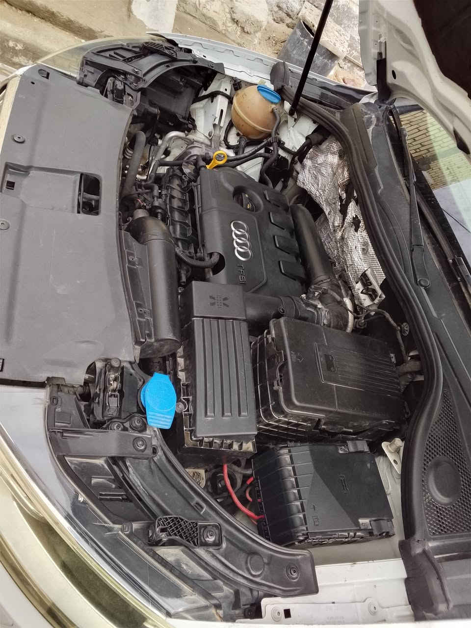 السلام عليكم السعر 110 وبيه مجال  أودي موديل 2013 مكينه 2000 فول فول موصفات بالو رامه رادار داير شاشه تخم تاير جديد كير مكينه فول سياره بيه صبغ بابين جهت عكس سايق سياره خير من الله بسمي تحويل وكاله شوكت متريد بس لسنويه ضاعت وعدي بديل له تريد طلع بدل تريد وكاله تريد تحويل كبل خادمك تدفئه وتبريد تحكم ستيرن شفتات بدون دواخل سياره تخبل اقرأ قبل لاتصال رجاائن مو شراي لاتكسر بيه ولاتتصل *********** صاحب السياره لاتدخل خاص
