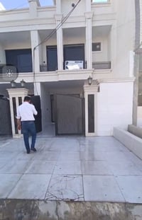 منطقة ٥ حساروك • ١٠٠م • ٣ غرف