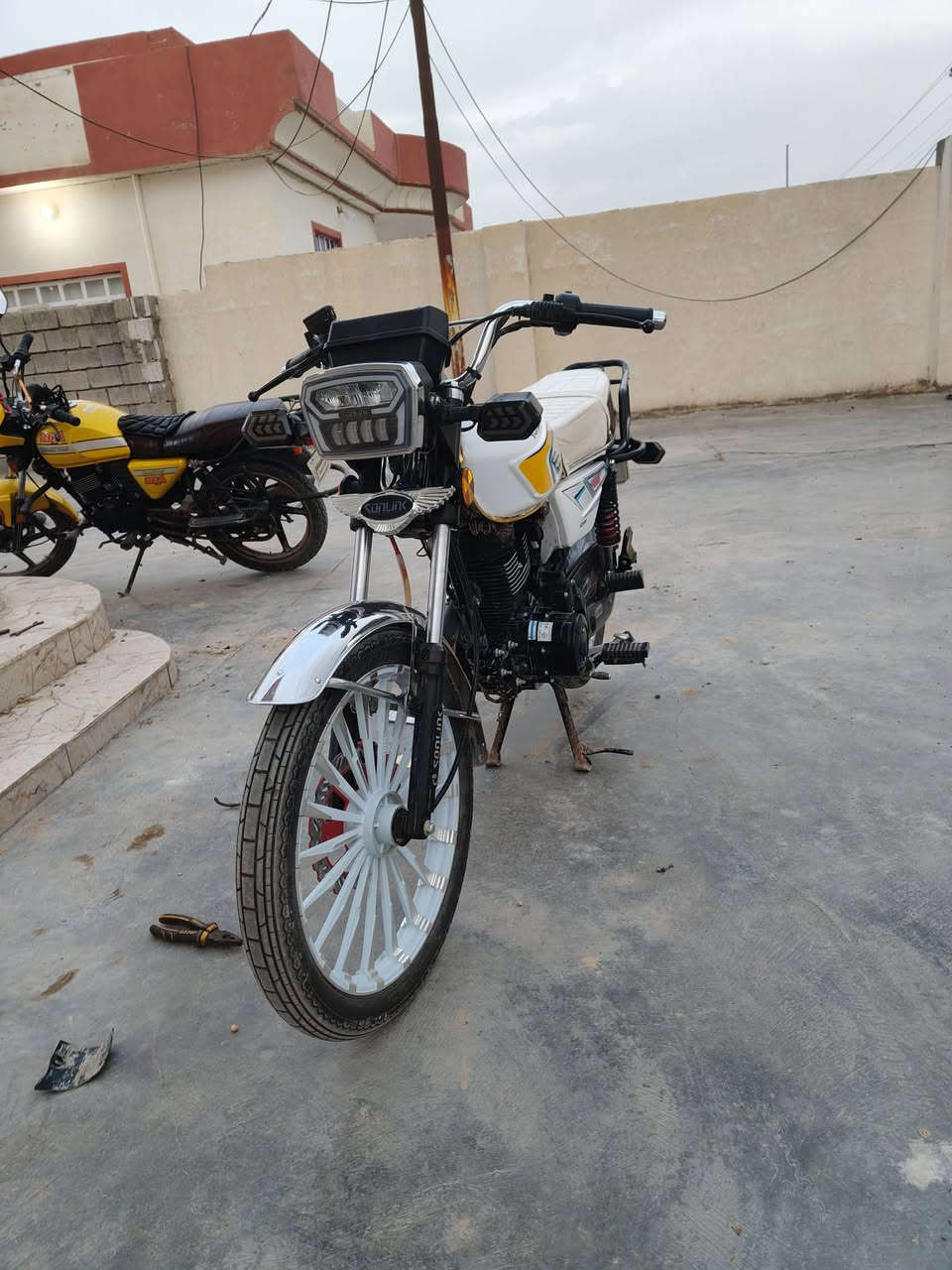 دراجة 24شكل 25 طالعه بل 25 شهر 11 دراجة جديدة الدراجة شرط كلها بلادي ماشية 2930 السعر 750 بيها مجال قليل المكان مكيشيفة


**إذا كنت صاحب هذا الإعلان وتريد حذفه لأي سبب، رجاءا أرسل رسالة إلى الدعم الفني**