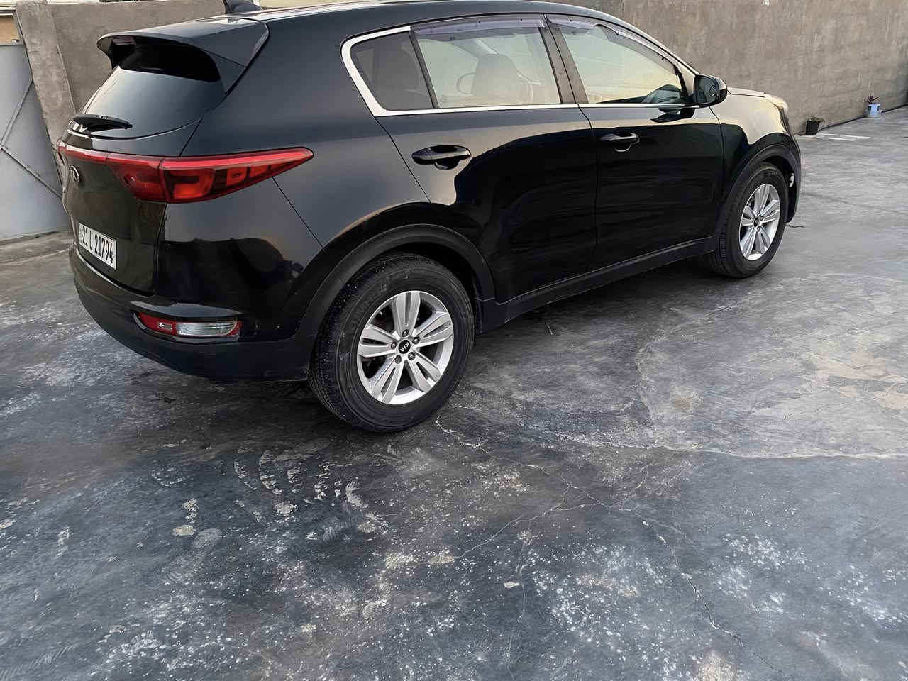 بيع سريع وماعتقد اكو هيج سعر .. 126 ومجال قليل 

سبورتج 18 شمالي بسمي ماشيه 130 ضرر بسيط جدا 

شواصي لغود دواخل مكفولات من الشخط قطعه ونص صيغ

كير صدر محرك كله مكفول نظافة الكشر 95/100 

عنوان التاجي هاتف ***********
