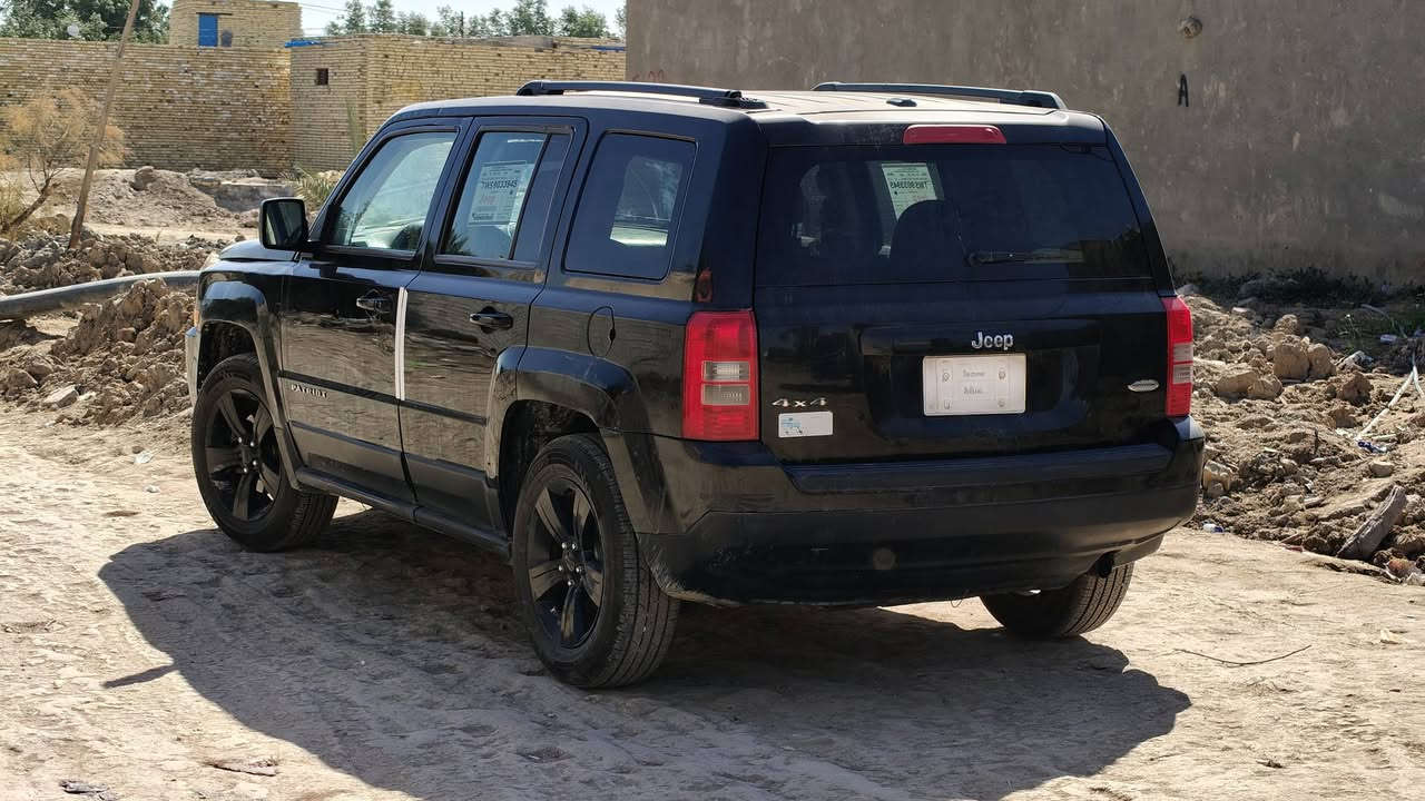 جيب 2014 مراوس 
مكفوله من العيب شرعي مداور ثاني يوم 
كربهائيات ضفيره توني شاده يعني كلشي شغال بيهه تبريد ويه سويج سياره عوزهه ترتيب قليل محرك بلاد 2400 انسه صرفيه الله شاهد رقمهه ذي قار سياره حلوه فورويل 
‏‪0776 659 7417‬‏
