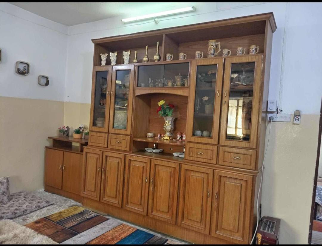 بوفيه للبيع♦ احطاطه درجه اولى نظيفه كلش العرض تقريباً مترتين والارتفاع تقرييا متر ونص
 المكان الخالص المدخل الاول


**إذا كنت صاحب هذا الإعلان وتريد حذفه لأي سبب، رجاءا أرسل رسالة إلى الدعم الفني**