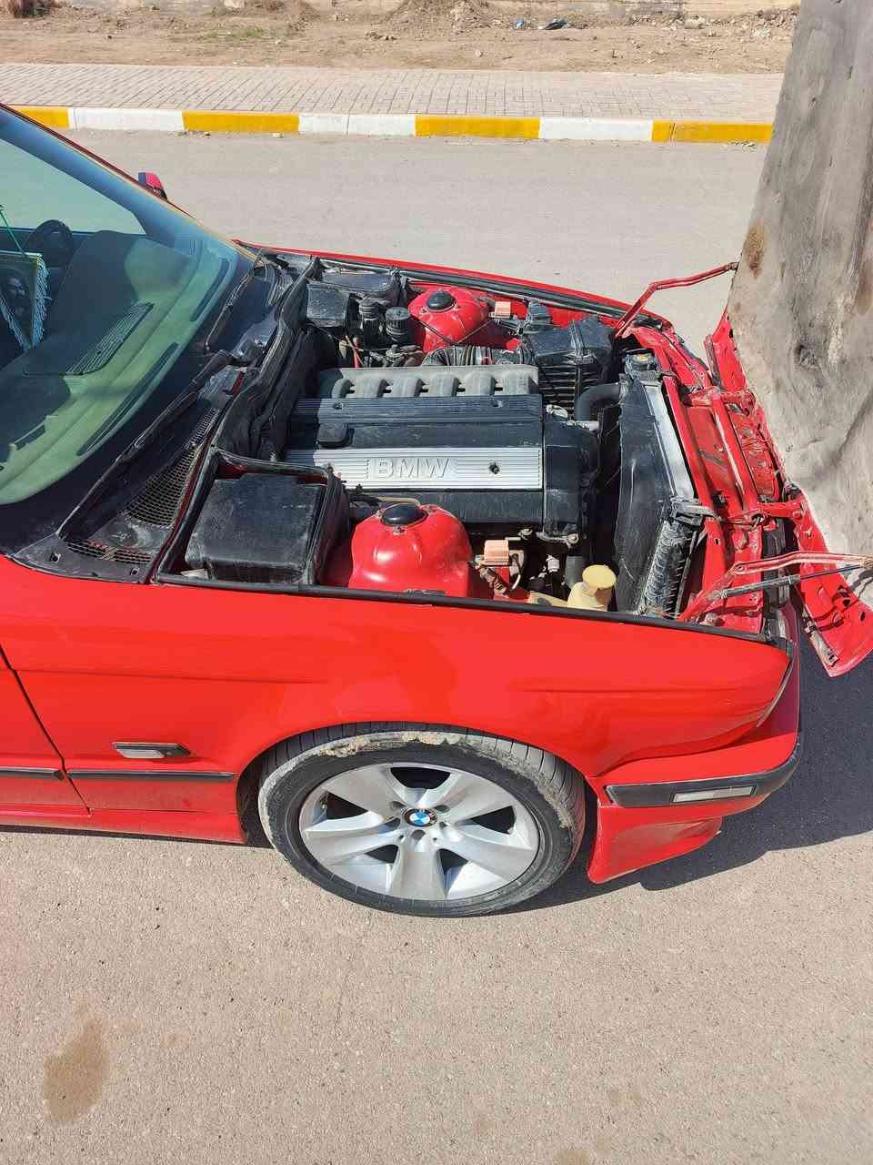 السلام عليكم بي ام دبليو 525 م1993رقم نجف بأاسمي تحويل مباشر هزه جديده مشروع وطني تبريد شغال سياره مكفوله من الضربه مصبوغه جماليه فقط سياره حلوه مال جناي مكان السياره واسط صويره رقم *********** سعر 70وبيها مجال
