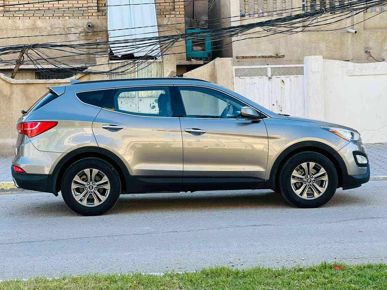 سنتافي مديل 2016 سعر 127 قابل للتفاوض الاستفسار اتصل *********** وارد أمريكي كلين بدون حادث بيها صبغ قطعتين كلير مواصفات شاشه كبيره تحكم ستيرن كامره خلفيه حساسات امامي وخلفي مكينه 2400 مكينه وكير مكفولات حت من الفتح حداديه جديده تخم تاير تبريد ثلج ❄️ مشروع وطني سنويه ل 29 مكان سياره كربلاء مكلف ب نشر
