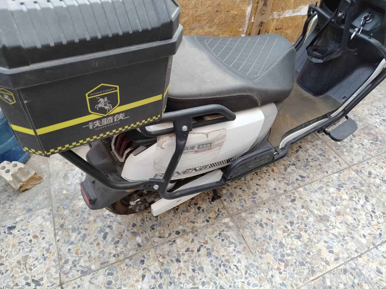 للبيع 850 الف التفاصيل على الرقم ***********

