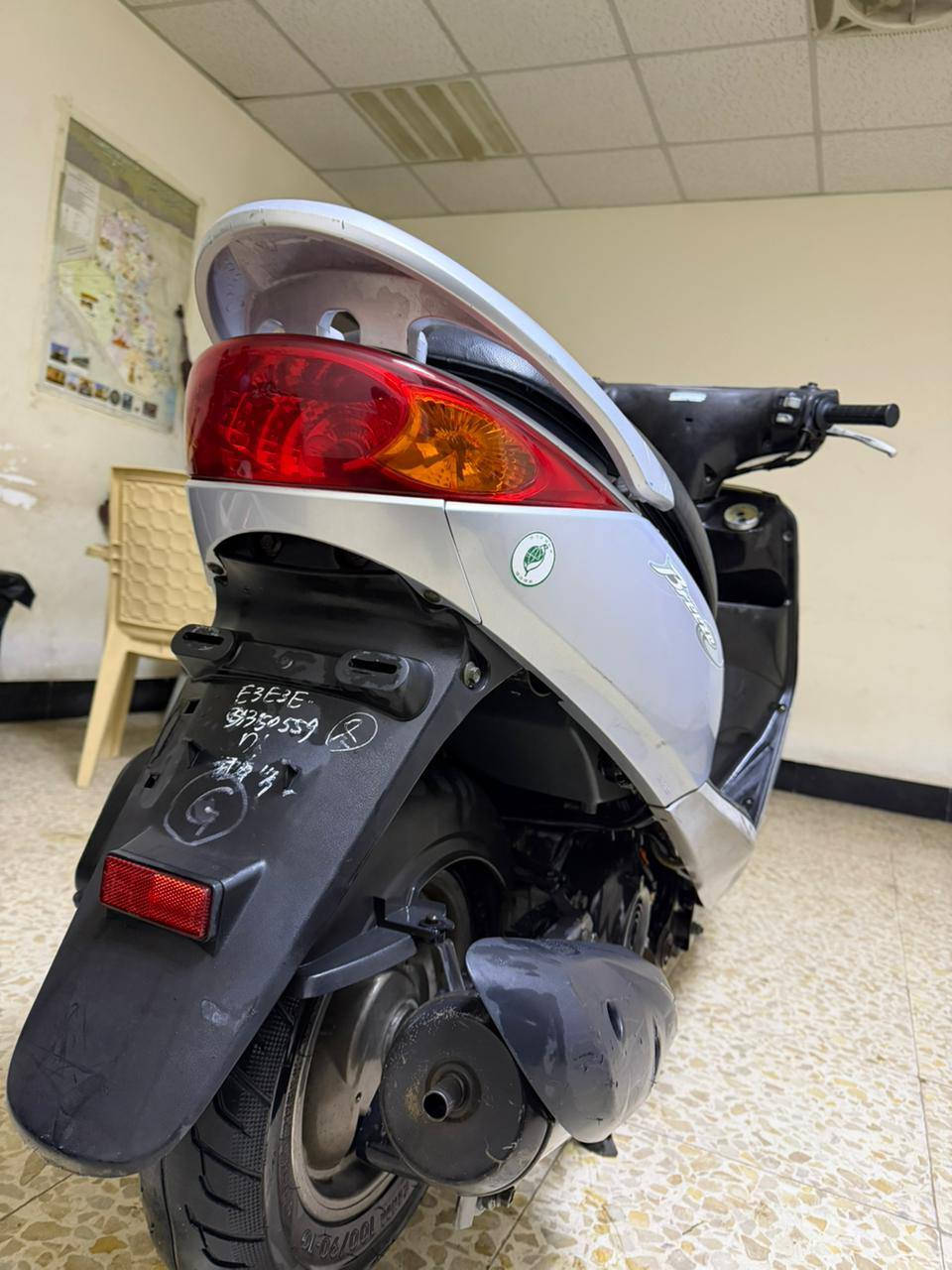 سلام عليكم اخوان المحترمون من رخصت صاحب الكروب المحترم هاي بريز نوزل مكفوله كفاله عامه ماشيه ٢٥ الف شرط توديه اي فيتر يعجبك إذ مفتوح برغي بيه شرط دراجه الك بلاش عده شخوط بسيطه موضحينه بل فديو هاذ رقمي ***********سعر ٩٠٠
