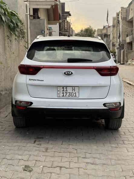 السلام عليكم سبورتج موديل ٢٠ضمان شركه الدوليه السياره ماشيه ٣٧ مواصفات الشركه بيسك السياره بيه جاملغ مبدل مال شركه اصلي نفس لون سعر السياره 202وبيه مجال مكان السياره بغداد العطيفيه ***********
