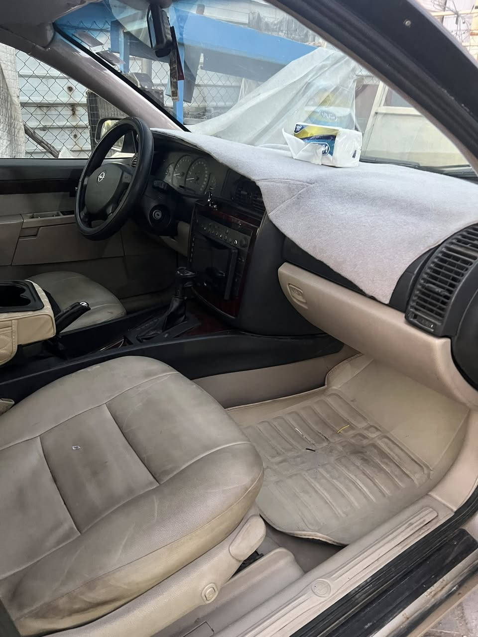 السلام عليكم أوبل اميكا موديل 2002السيارة الله شاهد كلشي جديد مصبوغه عام بيهم ضربة بسيطة بل الجاملغ تبريد شغال كلشي بيهة شغال  السعر 70 وبيهة مجال قليل لان صرفت هوايه عليهة*********** الشراي يجي ايشوفهة الموقع بغداد حي اور
