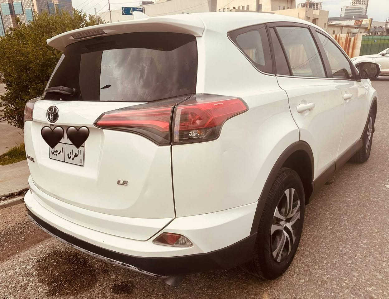 ~ تویتا راف4 
~ مۆدێل 2018
~ مواسەفات SE
~ 2پارچەی بۆیاخە چاملغی سەکن+بۆنیت
~ چاملغی سایەق دوجێی کارتە لە وێنەکە دیاری کراوە
~ ئـێرباگ سیستم
~ تاک ئـەکسل 
~ شوێن هەولێر
~ سعر 155وەرەقەو مەجال 
~ تحویل و غرامە بەشەرت
~ مۆبایل *********** أربيل, العراق
