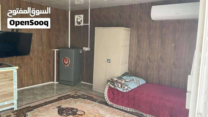شقة كرفان مفروش للايجار جاهز للسكن طابق 3 العنوان بغداد المشتل شارع الكوسترات قرب بلدية بغداد الجديدة  سعر الايجار الشهري 300 الف للاستفسار اتصال بالرقم ***********
